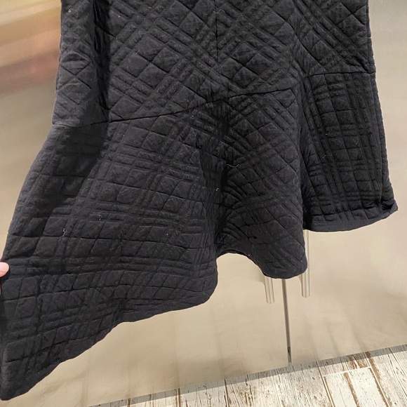 ANN TAYLOR LOFT quilted black dress🖤so comfortable and flattering- like NEW!! - Picture 3 of 13